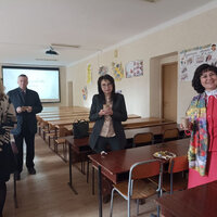 photo_5325804342789390293_y