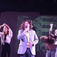 photo_5426908933794152593_y