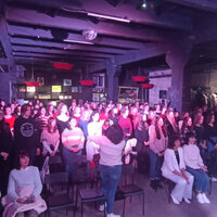 photo_5426908933794152602_y