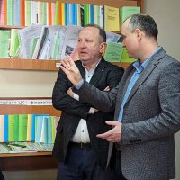 photo_5246802254785269045_y